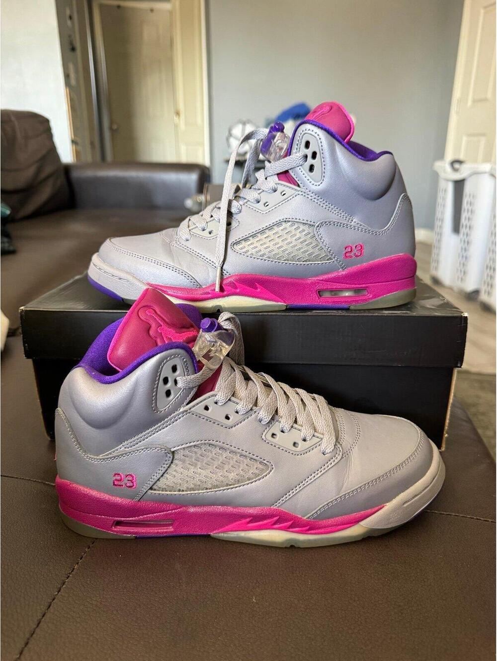 Jordan 5 Retro
Cement Grey Pink (GS)